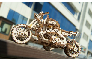 «Scrambler UGR-10 Motor Bike with sidecar» model kit