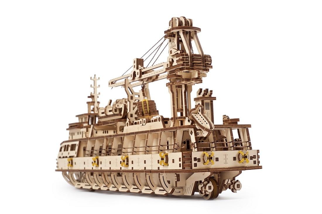 Wooden Mechanical Model 575 Pieces UGears Research Vessel 