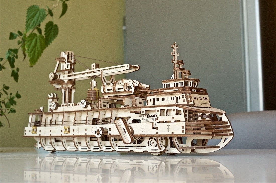 Ugears-madera modellbau Research Vessel barco de investigación 575 piezas 