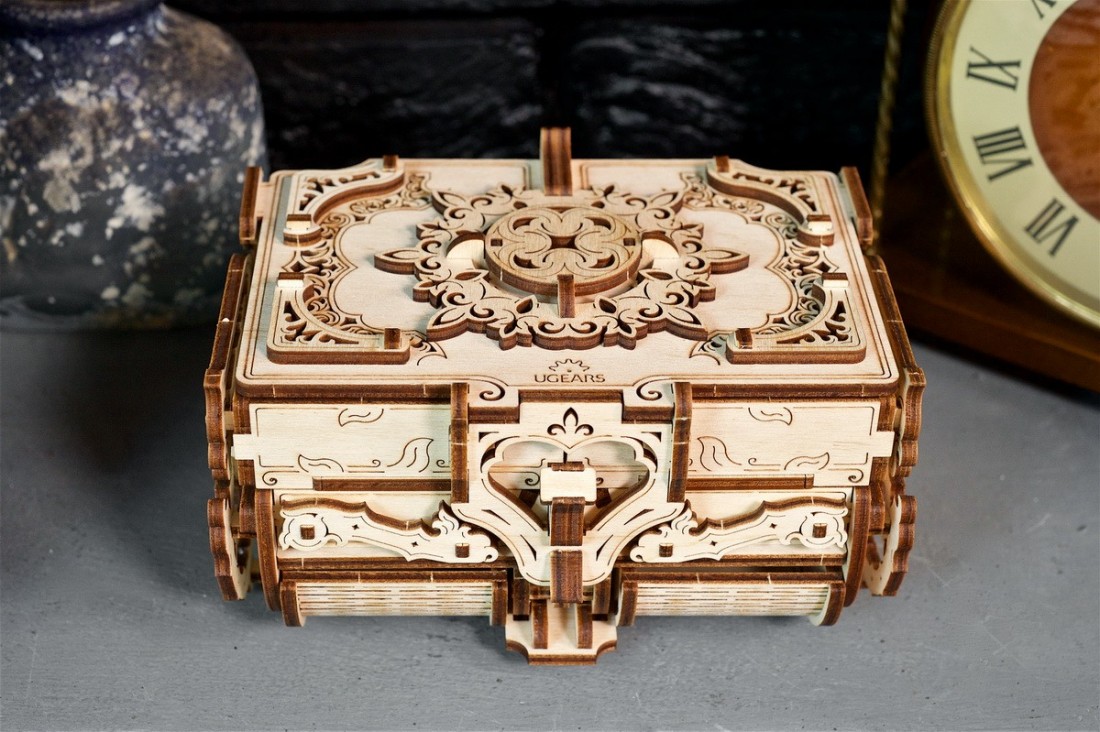 UGears Mechanical Models Puzzle Kit Mechanical Antique Box 
