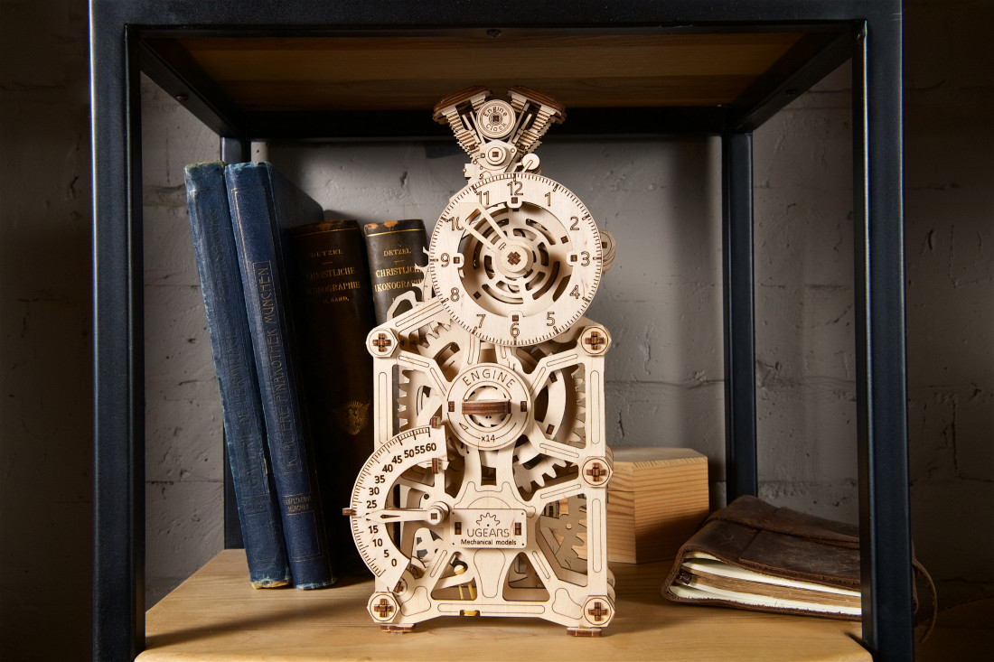 Ugears DIY 3D model kit Engine Clock