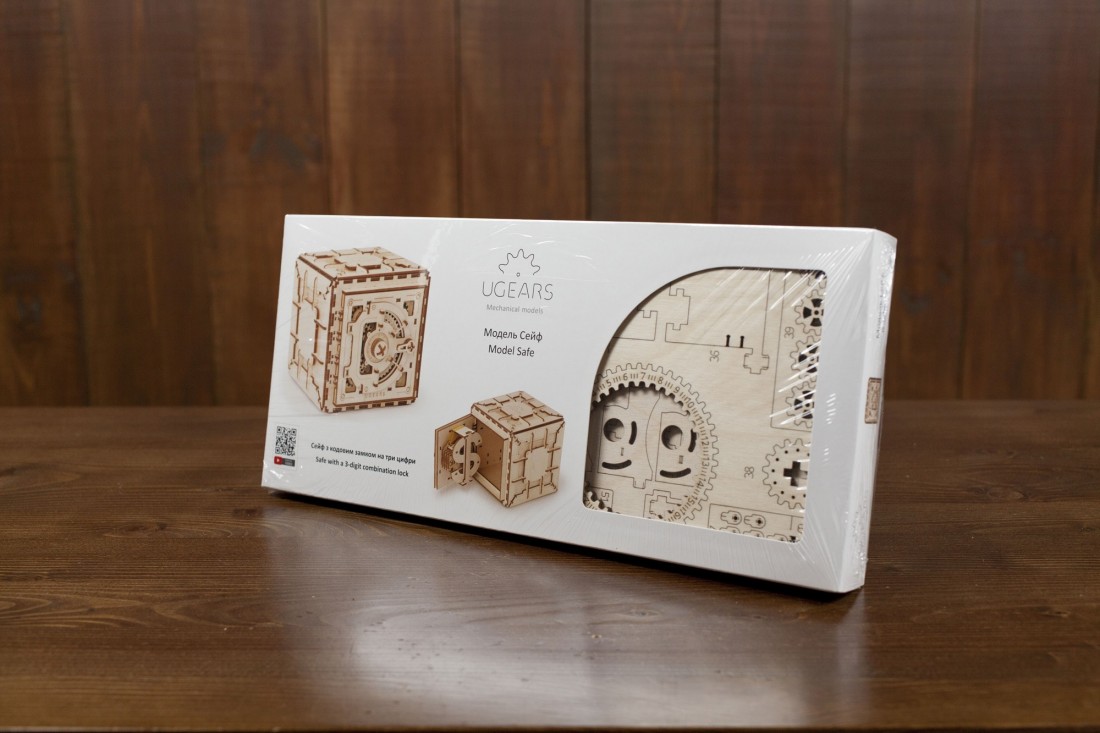 3DWooden Puzzles/Mechanical Propelled Model Safe UGears 
