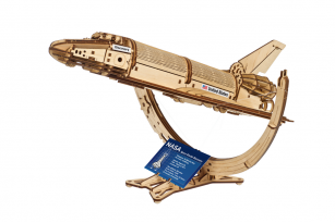 Maqueta para montar Transbordador Espacial Discovery de la NASA