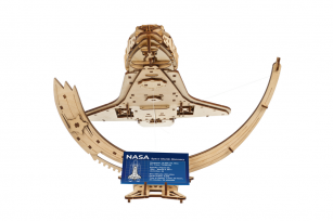 Maqueta para montar Transbordador Espacial Discovery de la NASA