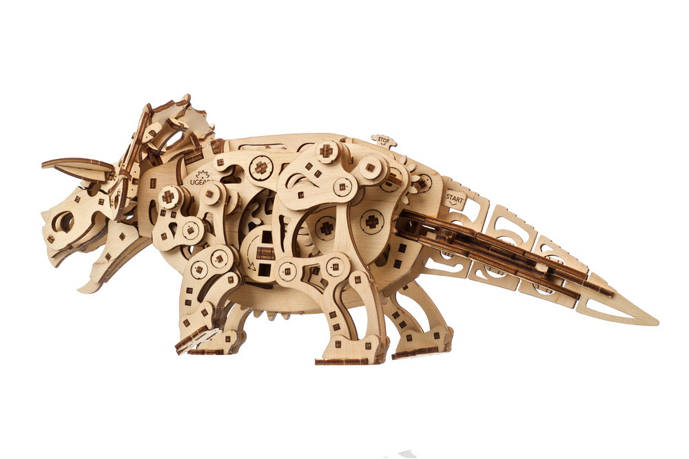 Triceratops DELUXE Model Kit