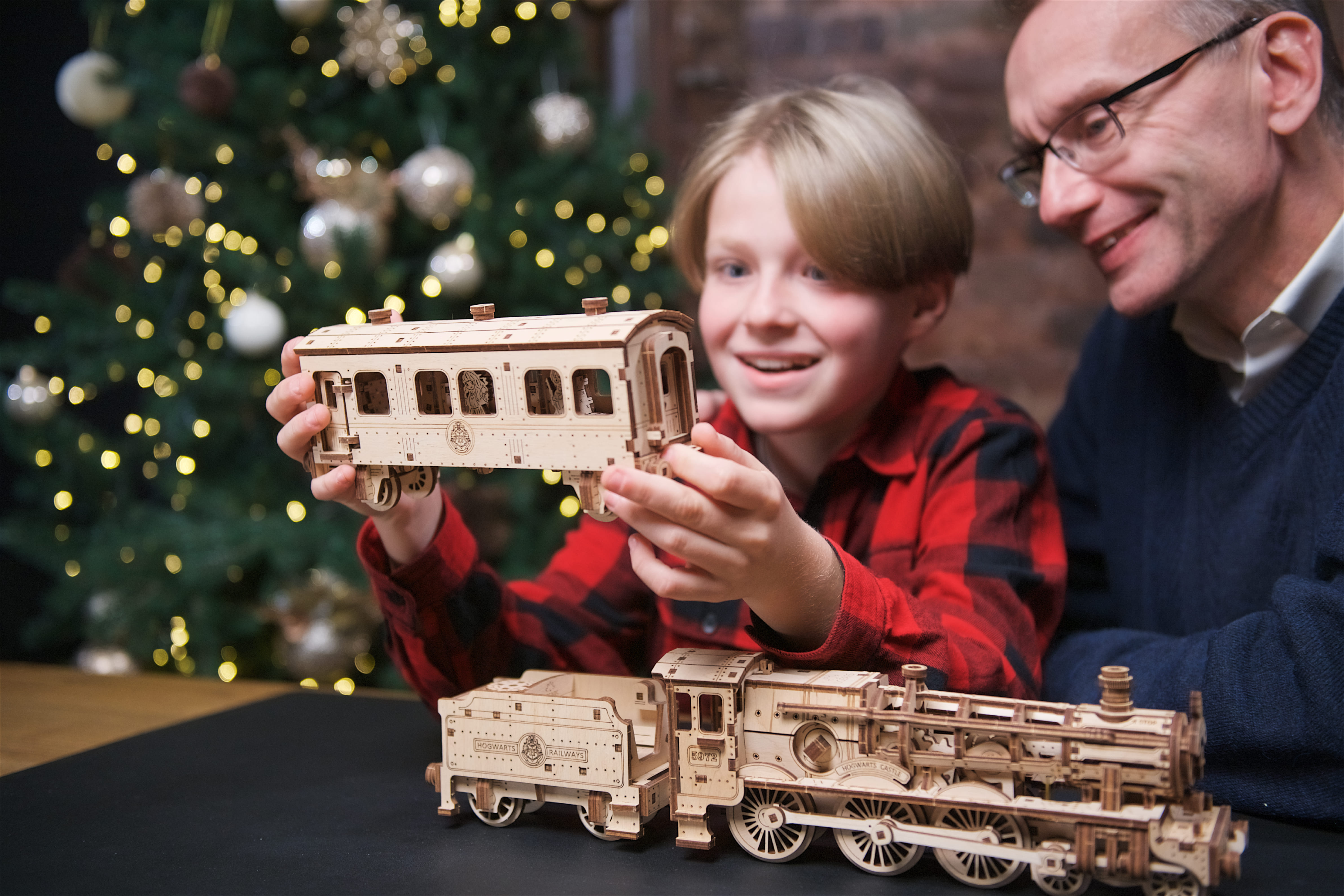 Ugears Maquette Bois Crèche de Noël 15cm Puzzle 3D