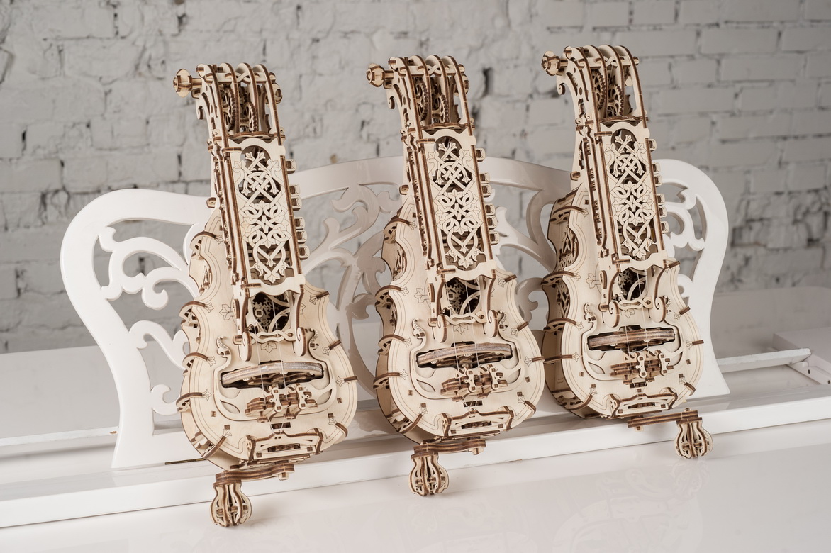 The Hurdy-Gurdy has a meticulously detailed design