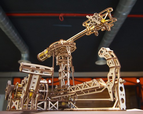 the “Aviator”, the first ever aircraft model from Ugears